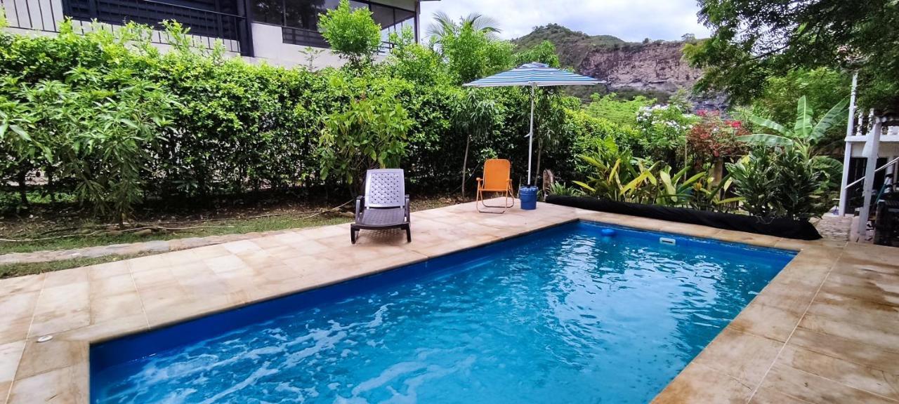 Casa Familiar Y De Descanso Villa Lorenza - Apulo Cund. Dış mekan fotoğraf